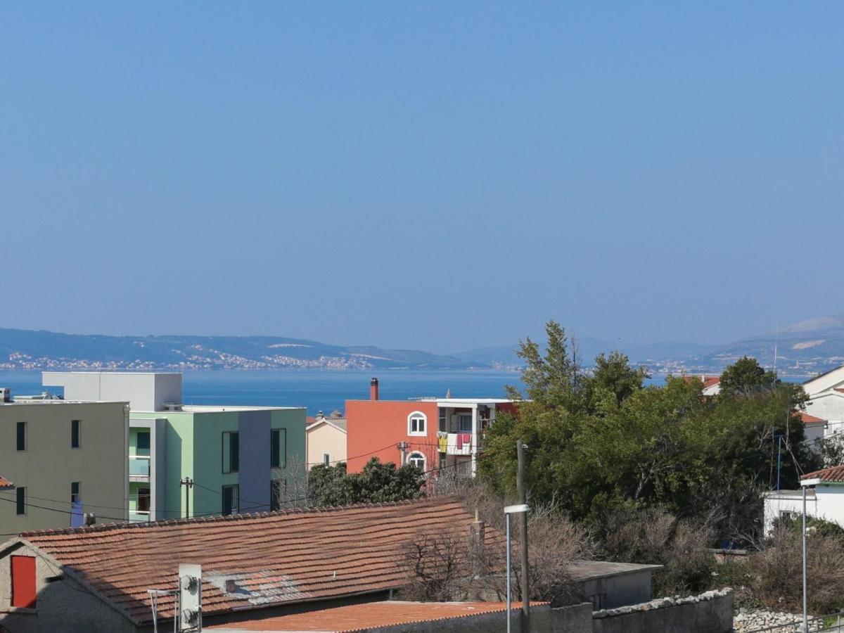 Enchanting Apartment In Ka Tel Gomilica Near Beach Kastela Dış mekan fotoğraf