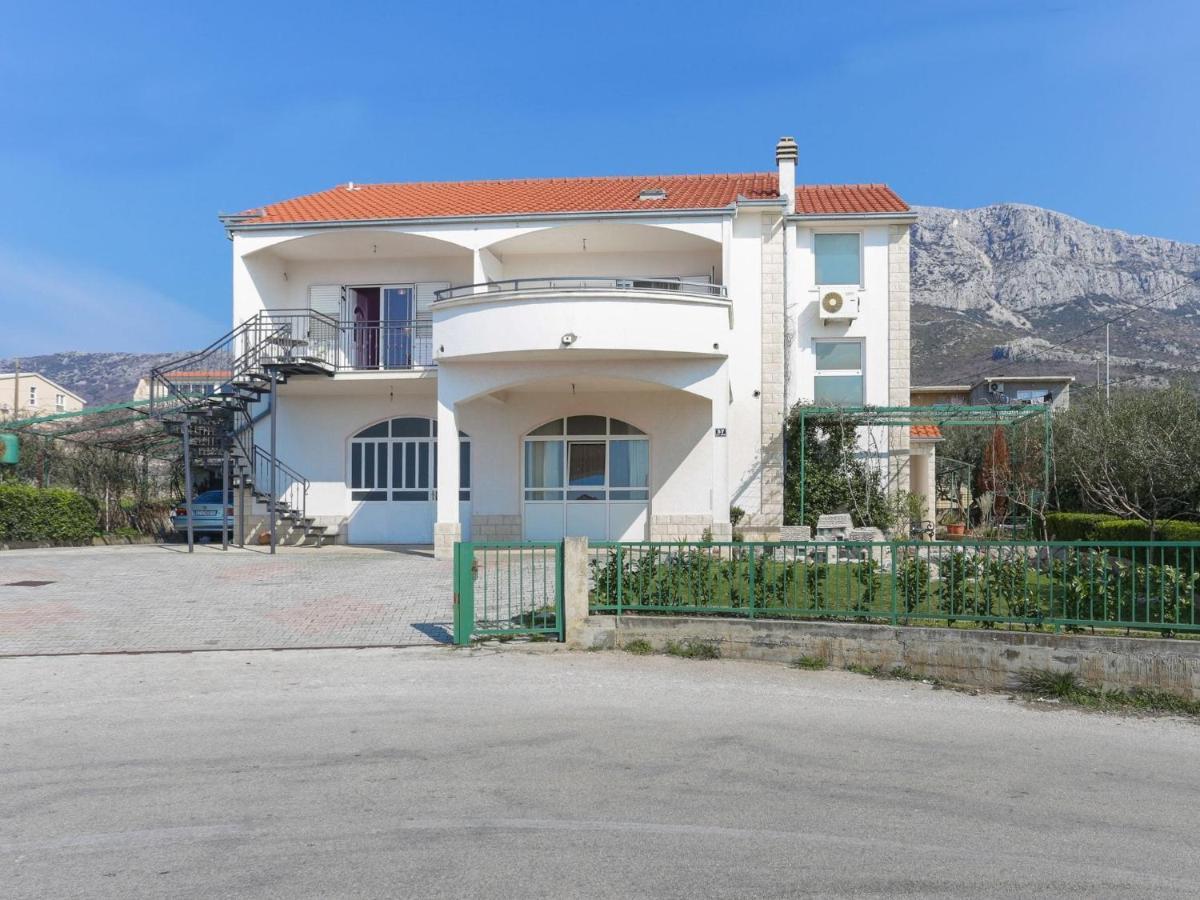 Enchanting Apartment In Ka Tel Gomilica Near Beach Kastela Dış mekan fotoğraf